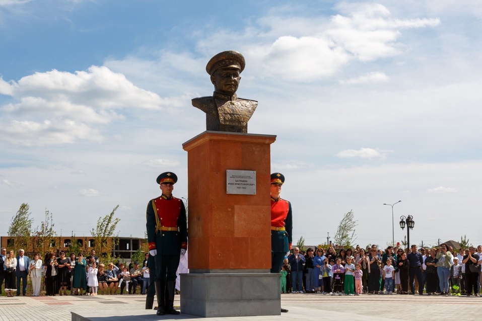 В Тюмени открыли парк Российско-Армянской дружбы с церковью и памятником 1