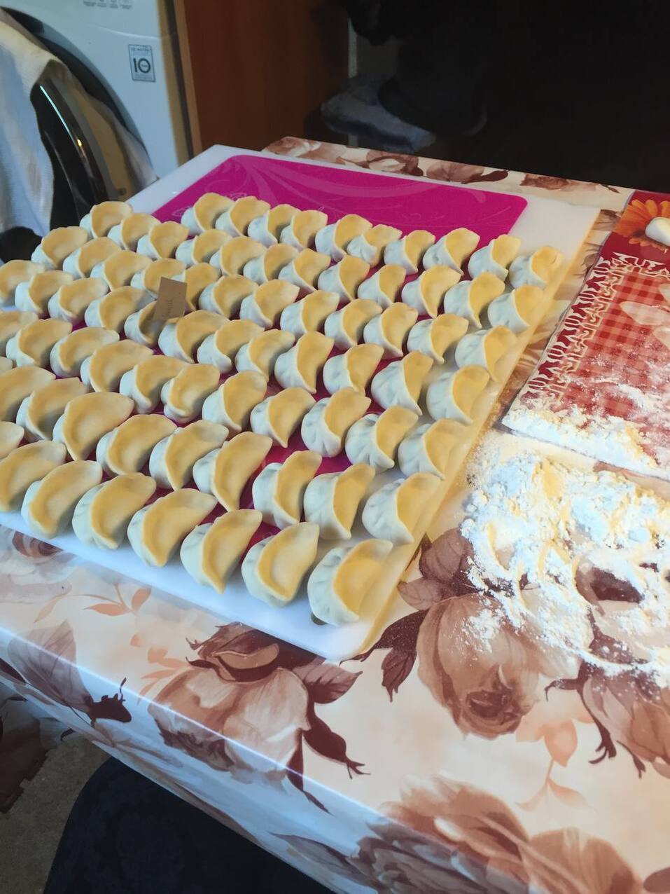 Анна Мецлер, «Счастье»: «Было всякое: шок, обвал, слёзы. А потом мы снова росли» 2 Анна Мецлер, «Счастье»: «Было всякое: шок, обвал, слёзы. А потом мы снова росли» 2