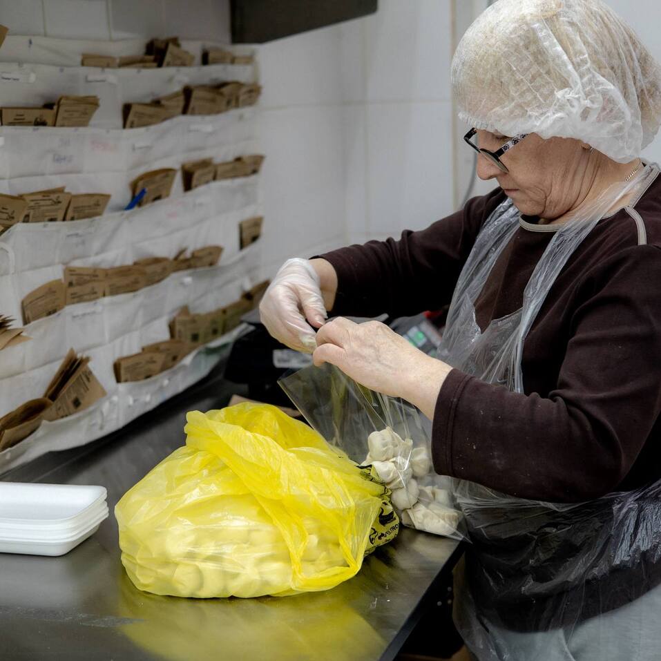 Анна Мецлер, «Счастье»: «Было всякое: шок, обвал, слёзы. А потом мы снова росли» 10 Анна Мецлер, «Счастье»: «Было всякое: шок, обвал, слёзы. А потом мы снова росли» 10