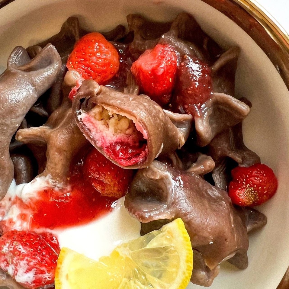 Анна Мецлер, «Счастье»: «Было всякое: шок, обвал, слёзы. А потом мы снова росли» 6 Анна Мецлер, «Счастье»: «Было всякое: шок, обвал, слёзы. А потом мы снова росли» 6