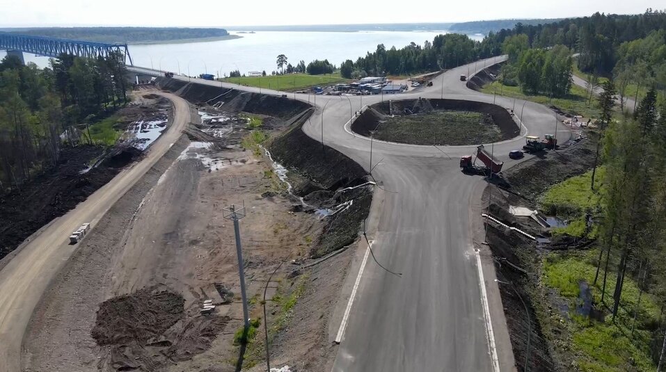 Высокогорский мост на севере Красноярского края заасфальтировали
1 Высокогорский мост на севере Красноярского края заасфальтировали
1