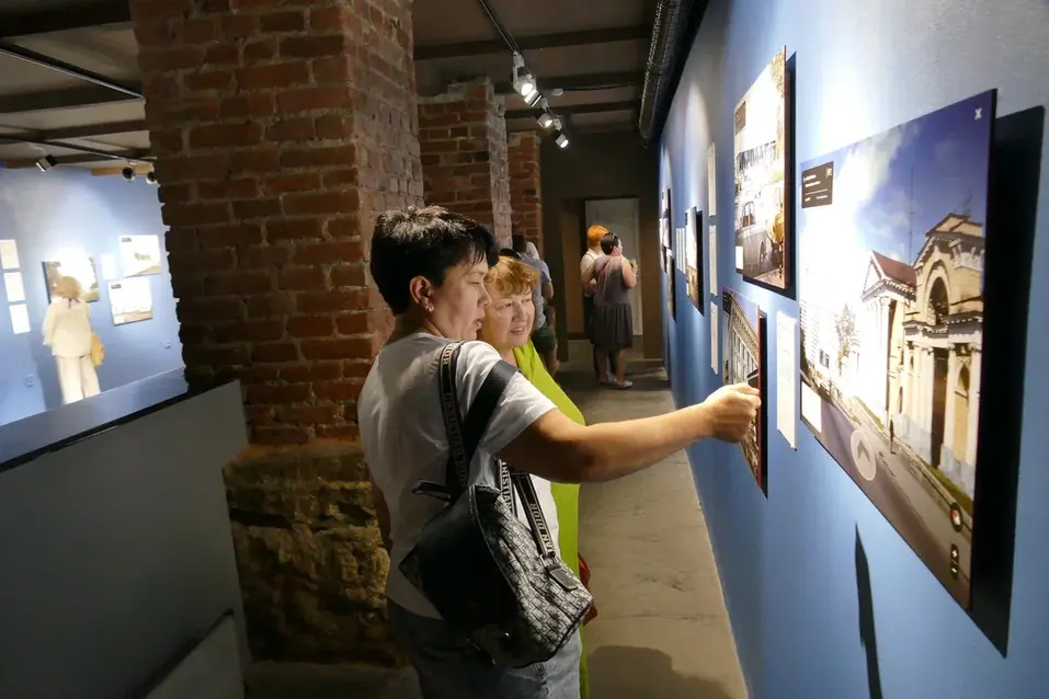 Артефакты прошлого сквозь призму современности. В «Марте» открылась выставка-мистификация 1 Артефакты прошлого сквозь призму современности. В «Марте» открылась выставка-мистификация 1