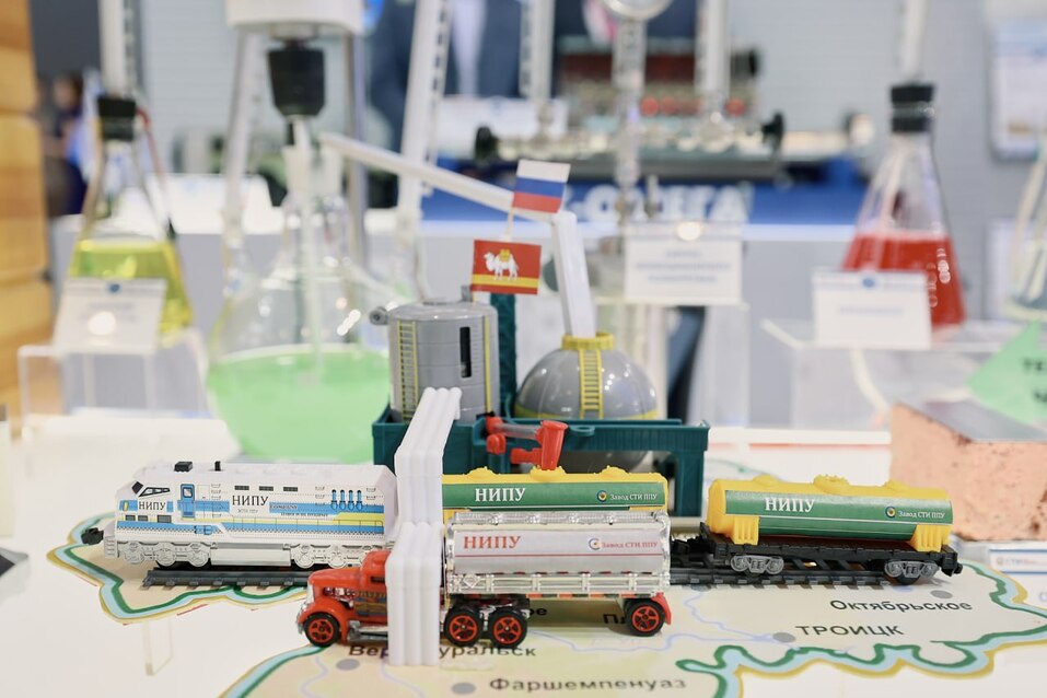 «Аналогов нет даже в мире». Что представили челябинские предприятия на ИННОПРОМе 5 «Аналогов нет даже в мире». Что представили челябинские предприятия на ИННОПРОМе 5