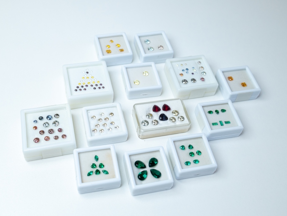 Как с помощью конфигурации атомных дефектов создать цветной бриллиант 6 Как с помощью конфигурации атомных дефектов создать цветной бриллиант 6