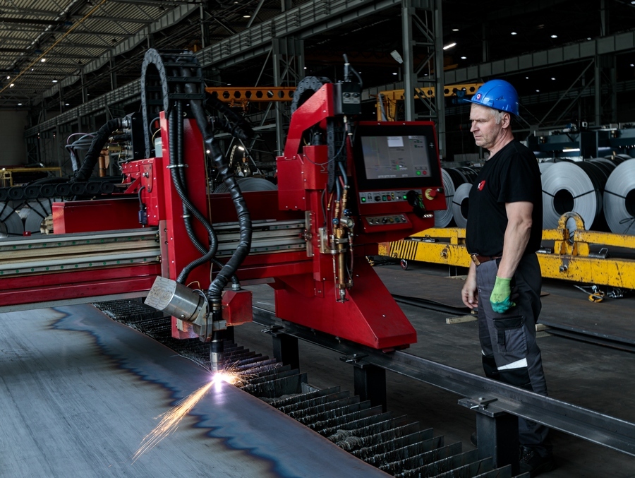Дмитрий Ионычев, НЗРМ: «Бесконечность есть только во Вселенной, в математике и у нас» 13 Дмитрий Ионычев, НЗРМ: «Бесконечность есть только во Вселенной, в математике и у нас» 13