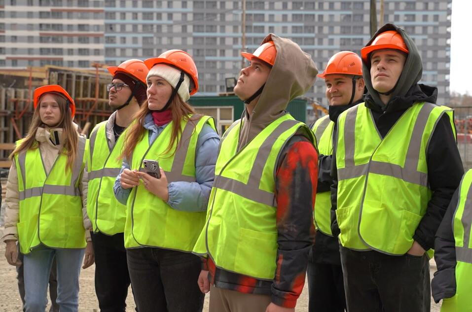 Самый высотный, очень коттеджный, сильно умный: Екатеринбург штурмует федеральные рейтинги 4 Самый высотный, очень коттеджный, сильно умный: Екатеринбург штурмует федеральные рейтинги 4