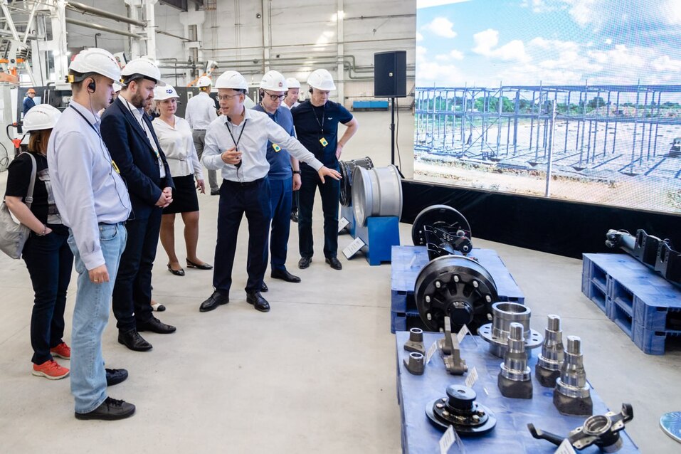 Челябинский «Завод роботов» показали помощнику президента РФ 4 Челябинский «Завод роботов» показали помощнику президента РФ 4