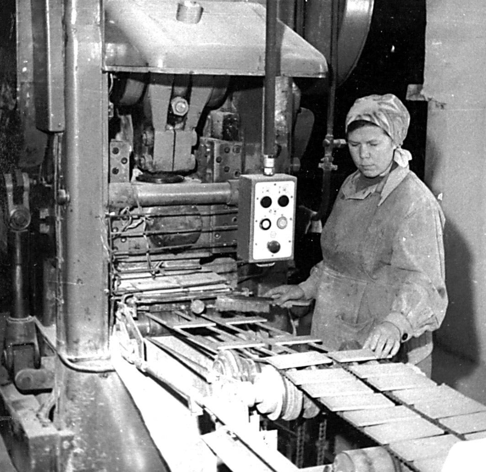 От однотонных «квадратиков» до современного керамогранита 1 От однотонных «квадратиков» до современного керамогранита 1