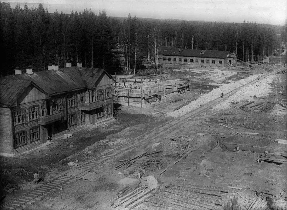 К Дню строителя в Екатеринбурге запустили новый туристический маршрут 4 К Дню строителя в Екатеринбурге запустили новый туристический маршрут 4