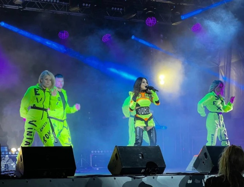 Отпраздновать 300-летие Екатеринбурга собрались более 1,2 млн человек. Главное — в 10 фото 4 Отпраздновать 300-летие Екатеринбурга собрались более 1,2 млн человек. Главное — в 10 фото 4