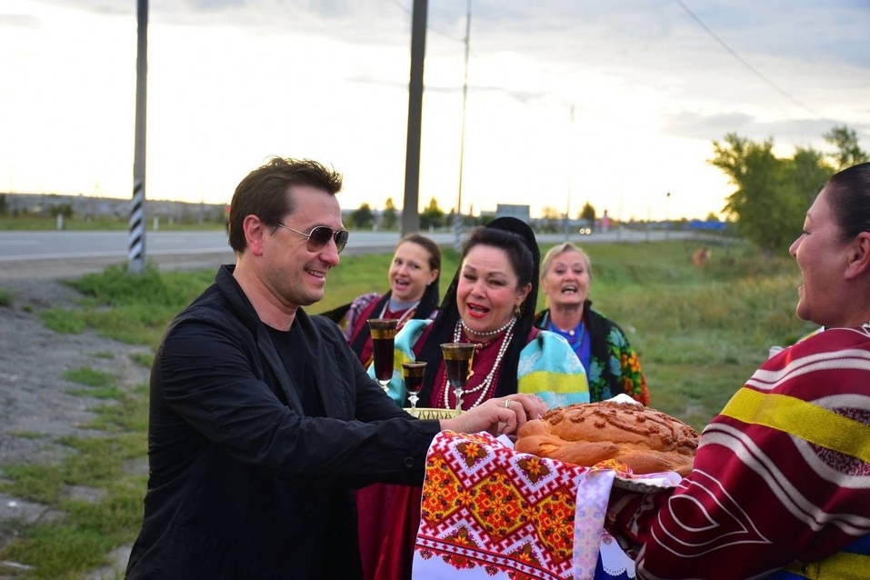 Сергей Безруков приехал в Челябинскую область на съёмки сериала для НТВ. Фото 3 Сергей Безруков приехал в Челябинскую область на съёмки сериала для НТВ. Фото 3