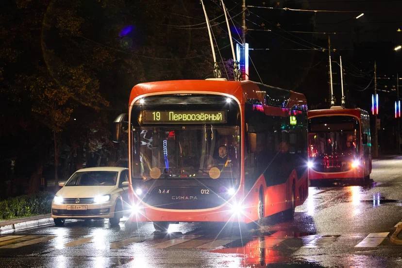 Троллейбусы челябинской сборки вышли на первый маршрут. Фото 1 Троллейбусы челябинской сборки вышли на первый маршрут. Фото 1