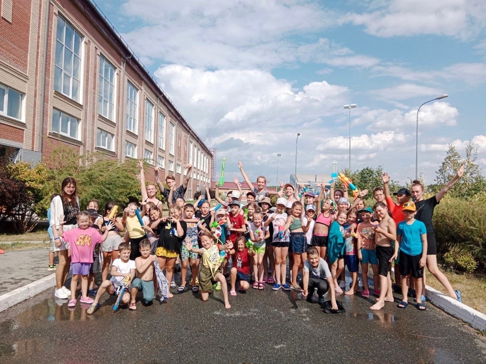 Детство, лошади, досуговый центр «Рифей» 2 Детство, лошади, досуговый центр «Рифей» 2