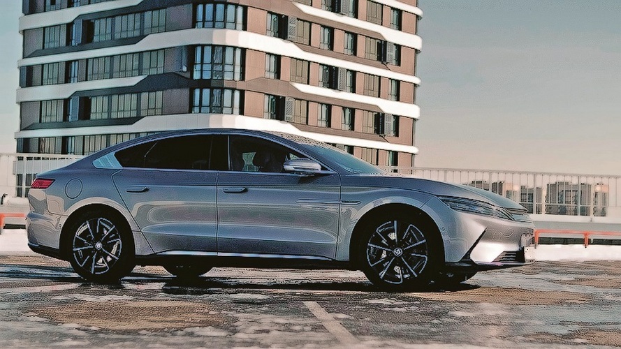 Опрос: красноярские бизнесмены пересели на китайские авто
8 Опрос: красноярские бизнесмены пересели на китайские авто
8