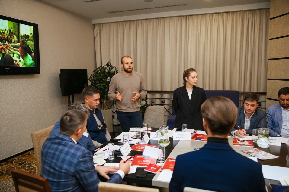 Выбраны номинанты на «Человека года в сфере транспорта и логистики»-2023 7 Выбраны номинанты на «Человека года в сфере транспорта и логистики»-2023 7