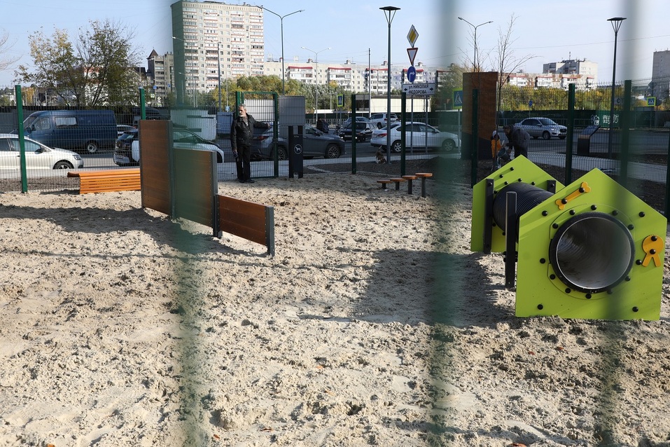 Галька с Урала, елка из Перми: в Тюмени открыли сквер за 100 млн рублей 9 Галька с Урала, елка из Перми: в Тюмени открыли сквер за 100 млн рублей 9