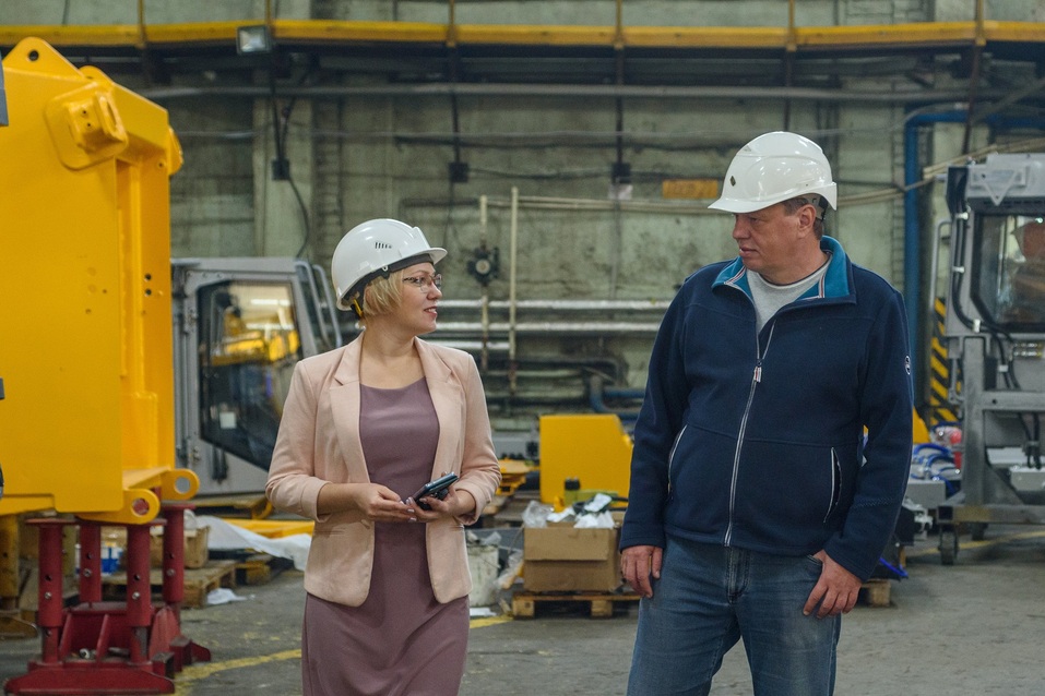 Евгений Горелый: «Начинаем выпускать армейские машины для разминирования»
1 Евгений Горелый: «Начинаем выпускать армейские машины для разминирования»
1