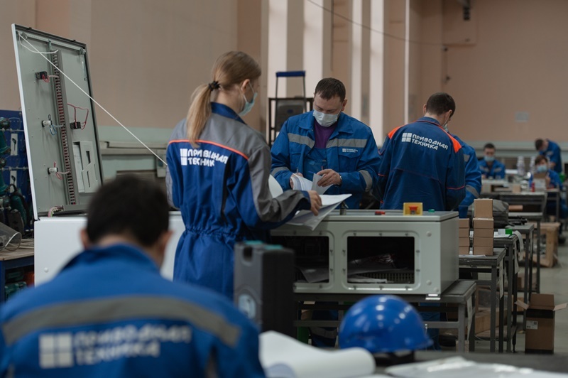 Теslа для железной дороги: как челябинские электронщики открывают новые рынки
2 Теslа для железной дороги: как челябинские электронщики открывают новые рынки
2