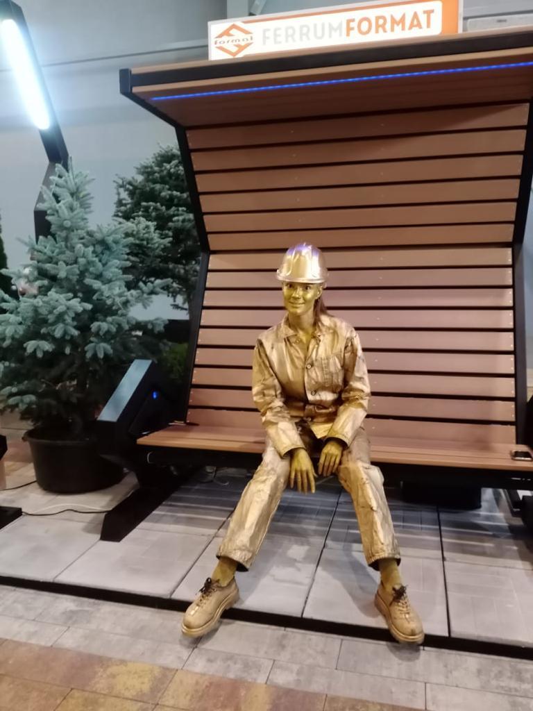 Они греют, шутят и светятся: когда на улицах появятся поумневшие уличные скамейки? 5 Они греют, шутят и светятся: когда на улицах появятся поумневшие уличные скамейки? 5