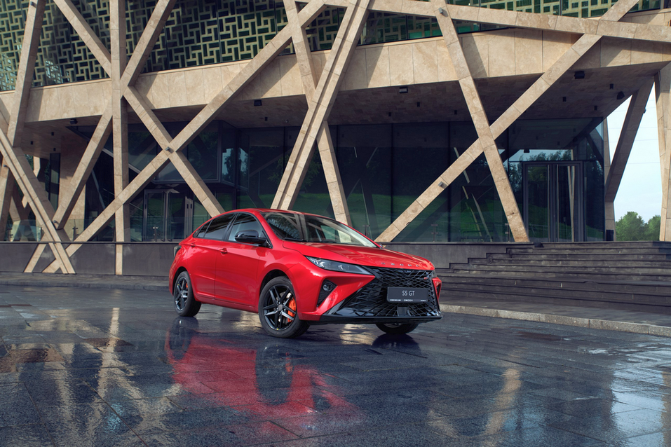 OMODA S5 GT: гаджет-седан со спортивным характером уже в Красноярске
3 OMODA S5 GT: гаджет-седан со спортивным характером уже в Красноярске
3