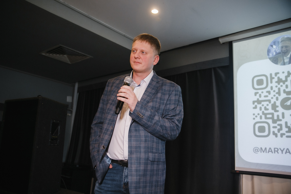 Лидерство, конкуренция и интернет – взболтать, но не смешивать. Идеи бизнес-завтрака «ДК» 3 Лидерство, конкуренция и интернет – взболтать, но не смешивать. Идеи бизнес-завтрака «ДК» 3