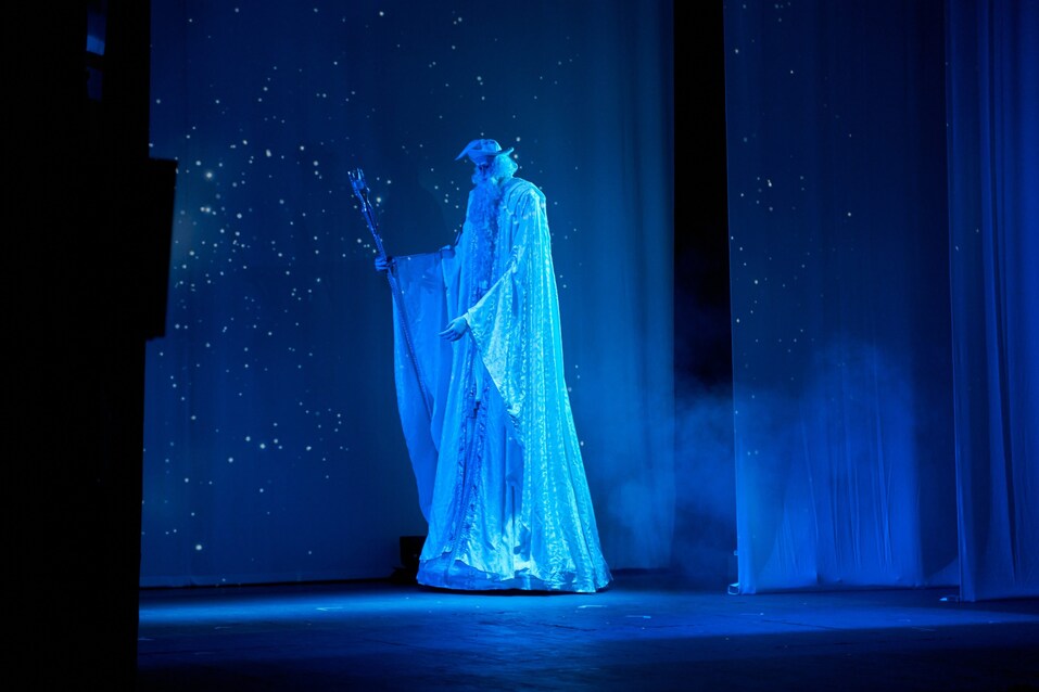 Театр Театр