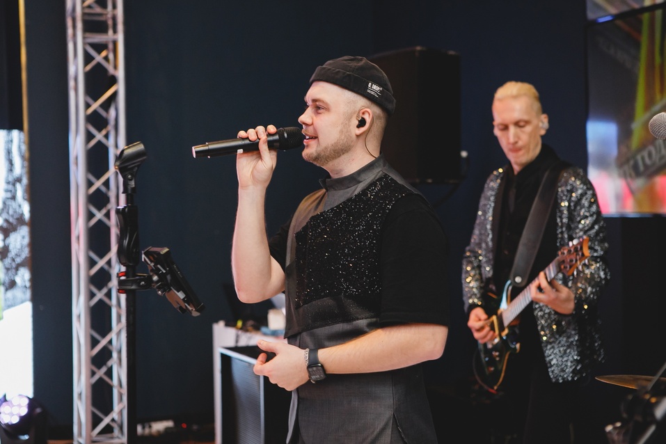 Шоколадный фонтан и розыгрыш подарков: тайны закулисья премии «Человек года» в Челябинске 10 Шоколадный фонтан и розыгрыш подарков: тайны закулисья премии «Человек года» в Челябинске 10