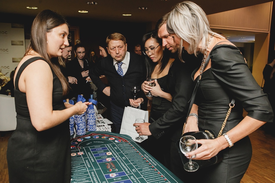 Шоколадный фонтан и розыгрыш подарков: тайны закулисья премии «Человек года» в Челябинске 16 Шоколадный фонтан и розыгрыш подарков: тайны закулисья премии «Человек года» в Челябинске 16