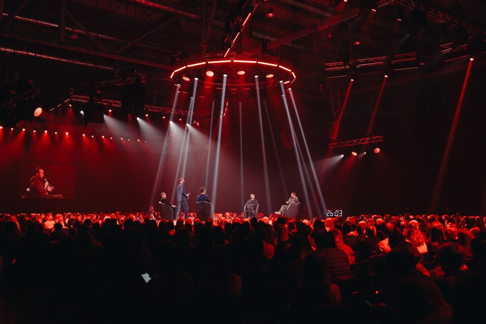 Конфа — это вам не конференция. В Екатеринбурге бизнесменам показали новый способ роста 5 Конфа — это вам не конференция. В Екатеринбурге бизнесменам показали новый способ роста 5