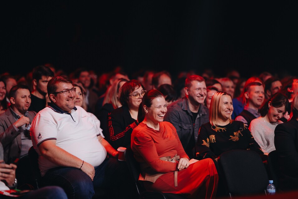 Конфа — это вам не конференция. В Екатеринбурге бизнесменам показали новый способ роста 10 Конфа — это вам не конференция. В Екатеринбурге бизнесменам показали новый способ роста 10