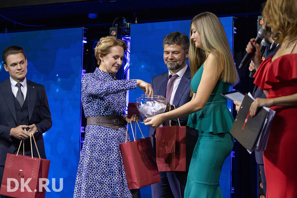 «Главное, что отличает Нижегородскую область — это люди». Юбилейная премия «Человек года» 15 «Главное, что отличает Нижегородскую область — это люди». Юбилейная премия «Человек года» 15