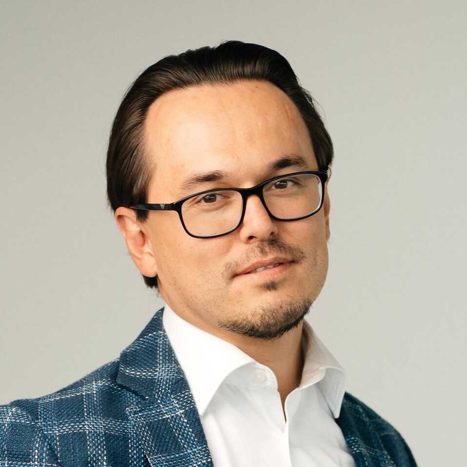 Человек года `2023: номинация «Предприниматель года» 8 Человек года `2023: номинация «Предприниматель года» 8