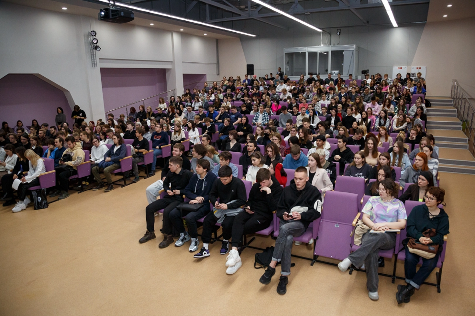 Челябинские айтишники переманивают филологов и дизайнеров 1 Челябинские айтишники переманивают филологов и дизайнеров 1