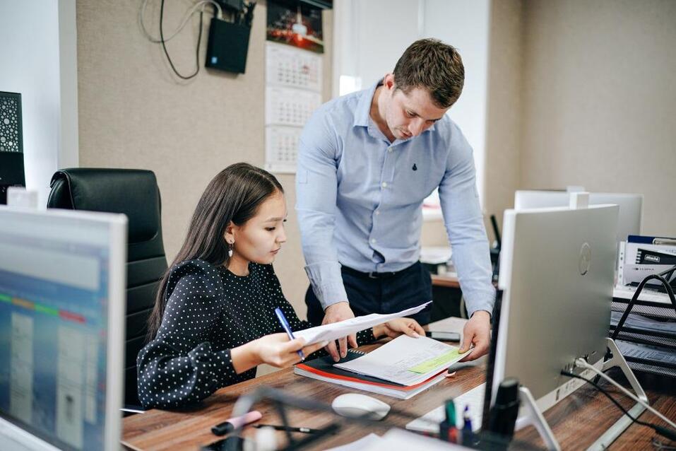 НЗРМ: мы работаем с крупнейшими предприятиями и холдингами России 1 НЗРМ: мы работаем с крупнейшими предприятиями и холдингами России 1