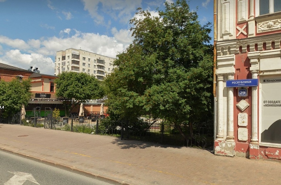 На улице Республики в Тюмени разобьют небольшой сквер за 28 млн рублей 3