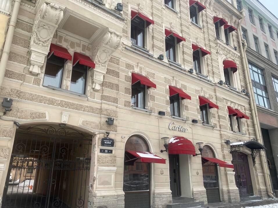 Cartier облачился в черное в Петербурге 1 Cartier облачился в черное в Петербурге 1