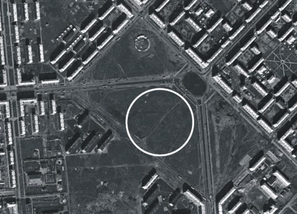 Корона Левобережья. Как пустырь на Маркса спас людей от голода, и чем знаменита Башня
6 Корона Левобережья. Как пустырь на Маркса спас людей от голода, и чем знаменита Башня
6