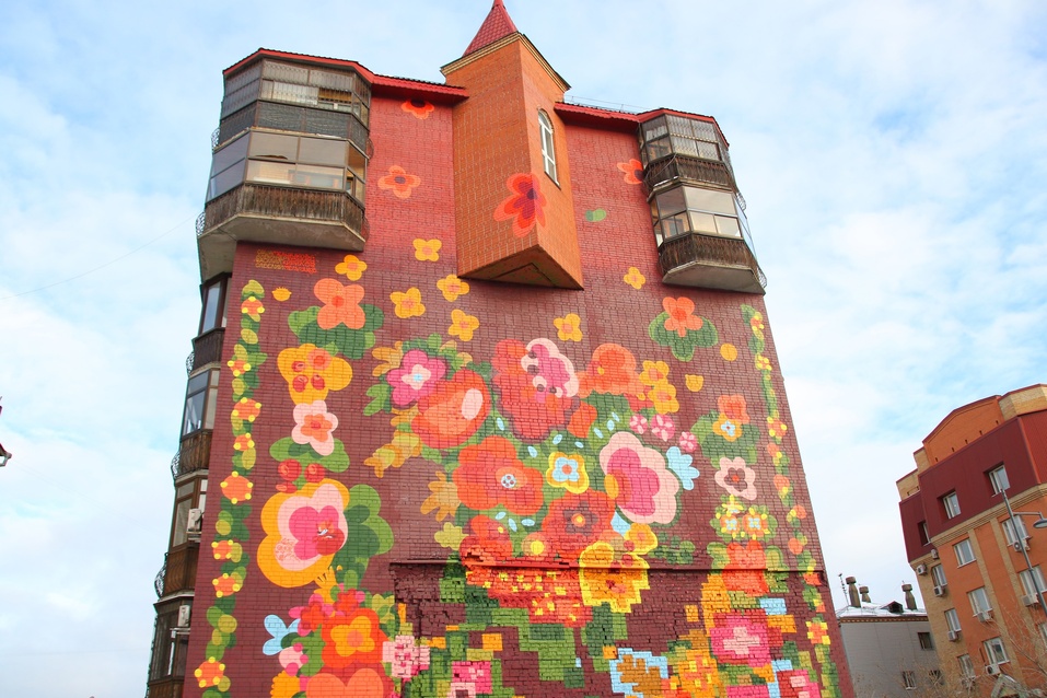 Тюменской махровый ковер вморозили в лед одного из городских катков 1 Тюменской махровый ковер вморозили в лед одного из городских катков 1