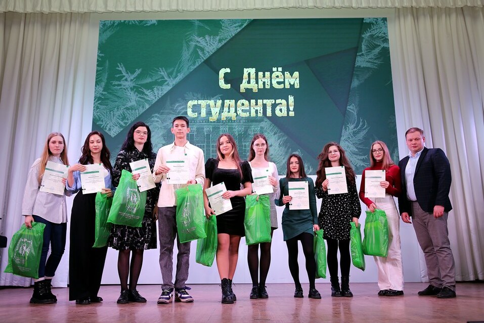 Александр Кузнецов: «Преподаватели вузов должны больше времени проводить в школах» 2 Александр Кузнецов: «Преподаватели вузов должны больше времени проводить в школах» 2