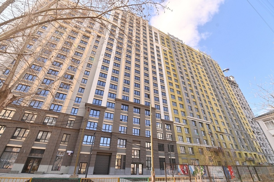 Юрий Моисеенко: «Груша на торте», или как новый дом становится символом новой страны
2 Юрий Моисеенко: «Груша на торте», или как новый дом становится символом новой страны
2