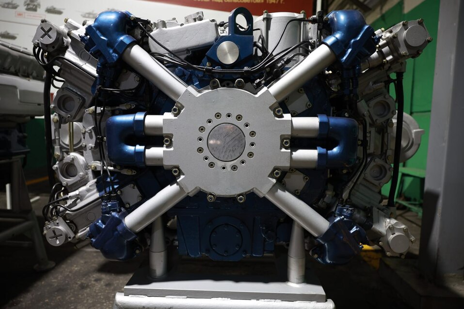 Челябинский завод утроит выпуск танковых двигателей 1 Челябинский завод утроит выпуск танковых двигателей 1