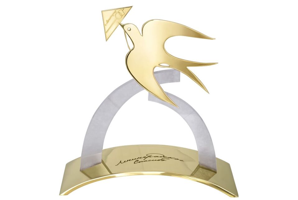 Уральский ювелирный дом создал памятную «Блокадную ласточку» 2 Уральский ювелирный дом создал памятную «Блокадную ласточку» 2