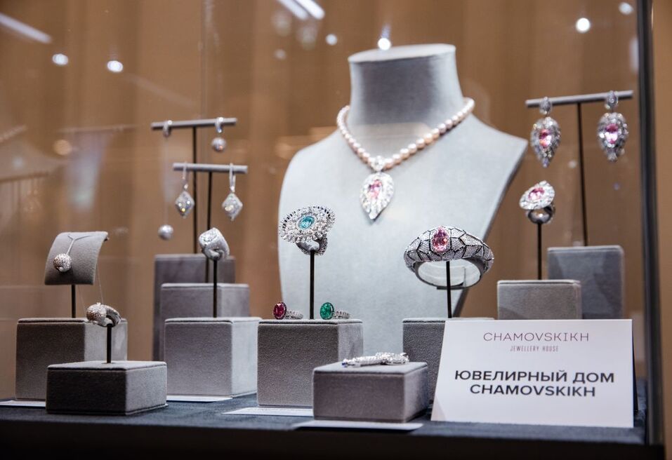 Топ-менеджер уральского ювелирного дома получил награду от Минфина РФ 1 Топ-менеджер уральского ювелирного дома получил награду от Минфина РФ 1