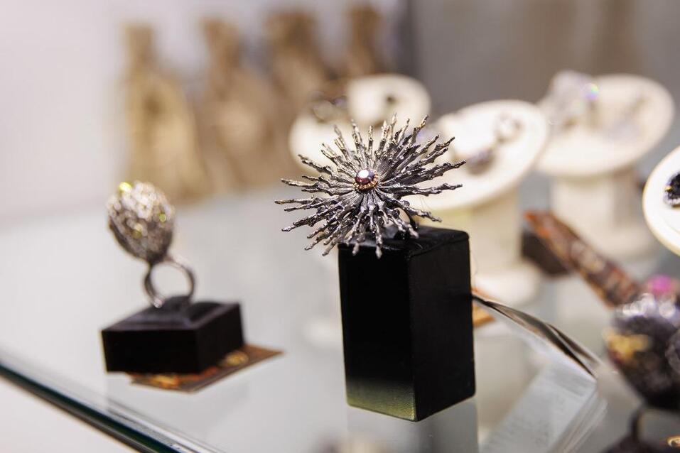 Ювелирная Сибирь — все грани рынка украшений!
1 Ювелирная Сибирь — все грани рынка украшений!
1