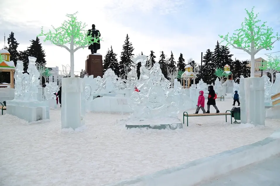В Челябинске рассказали, когда демонтируют главный ледовый городок 1 В Челябинске рассказали, когда демонтируют главный ледовый городок 1