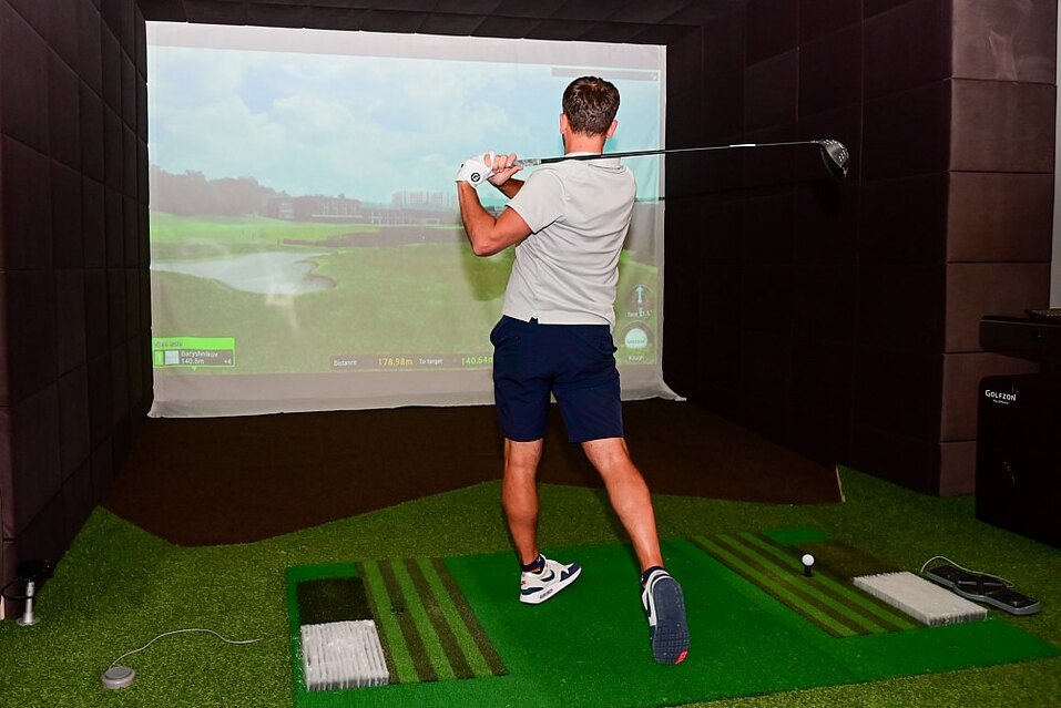 «Это не игра, это спорт»: в центре Челябинска заработал реалистичный симулятор гольфа 1 «Это не игра, это спорт»: в центре Челябинска заработал реалистичный симулятор гольфа 1