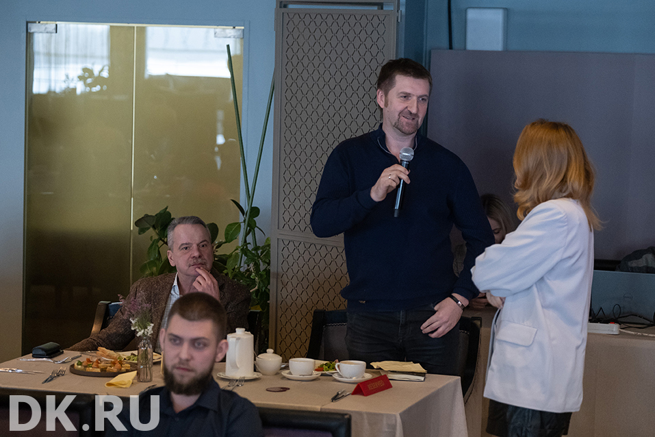 Экономим с ИИ, переходим на контракт, новое в брендинге. Главное с бизнес-завтрака ДК
7 Экономим с ИИ, переходим на контракт, новое в брендинге. Главное с бизнес-завтрака ДК
7