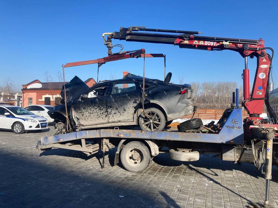 Житель Тюмени обнаружил на набережной Туры машину с погибшим водителем 3 Житель Тюмени обнаружил на набережной Туры машину с погибшим водителем 3