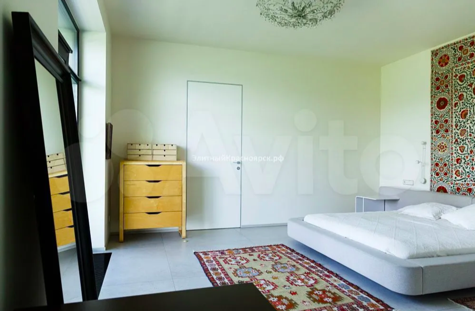 Дом из «Паразитов» и усадьба с прудом: топ элитной недвижимости Красноярска в марте`2024 6 Дом из «Паразитов» и усадьба с прудом: топ элитной недвижимости Красноярска в марте`2024 6