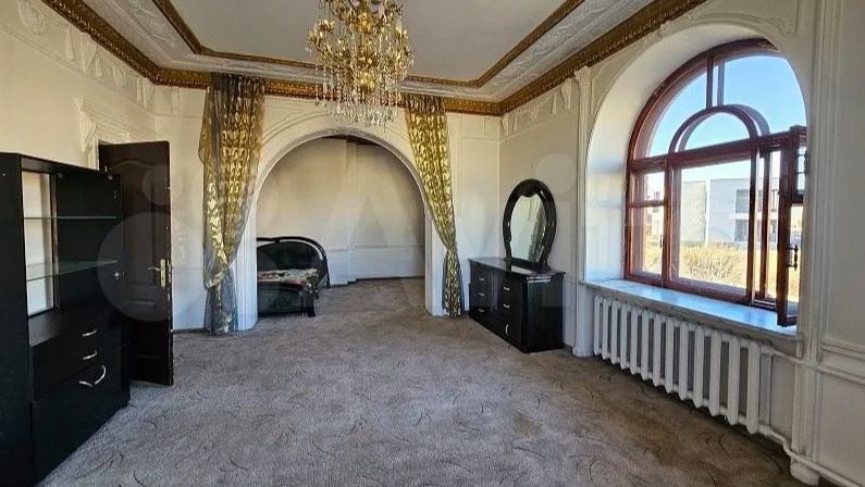 Дом из «Паразитов» и усадьба с прудом: топ элитной недвижимости Красноярска в марте`2024 11 Дом из «Паразитов» и усадьба с прудом: топ элитной недвижимости Красноярска в марте`2024 11